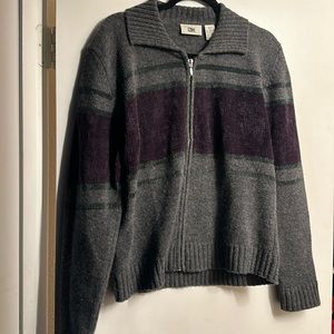 Large gray zippered sweater